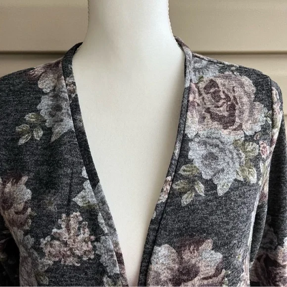 •Absolutely Famous• Open Sweater Duster - Size Medium - Picture 3 of 8